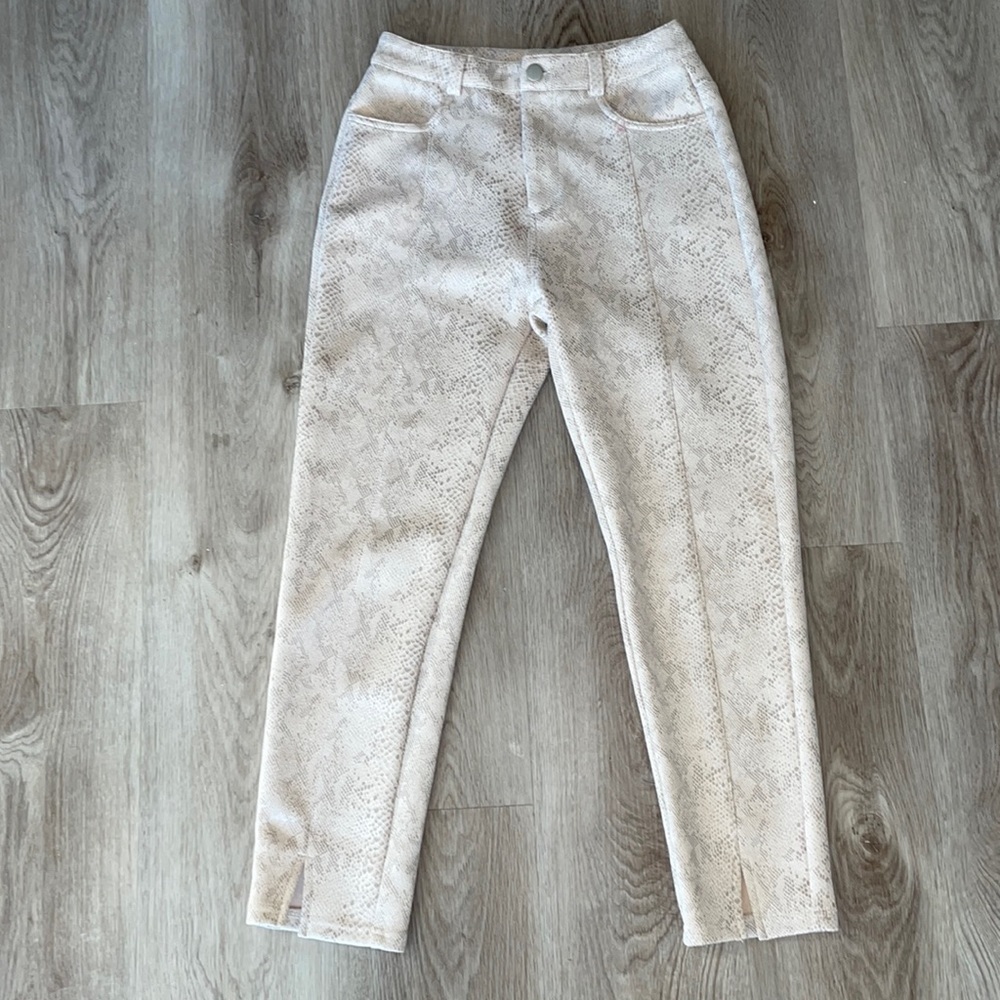 Le Lis Collection Size Small Snake Skin Faux Leather Pant